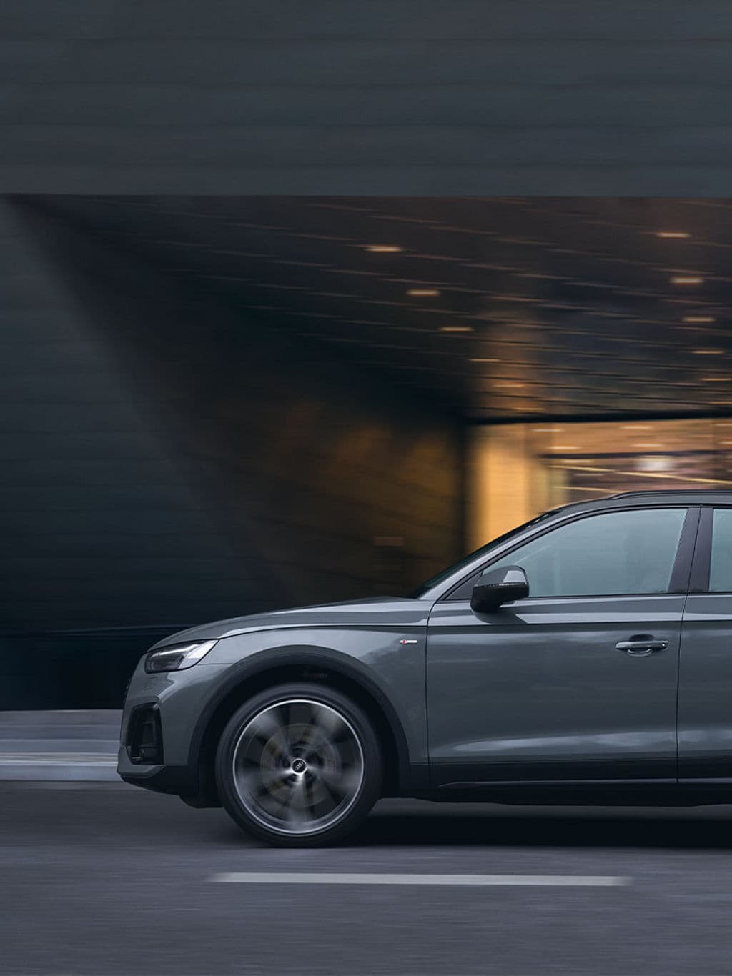 2025 Audi Q5 Plug-in Hybrid — Exterior Design, Charging Port & Battery Specs 4