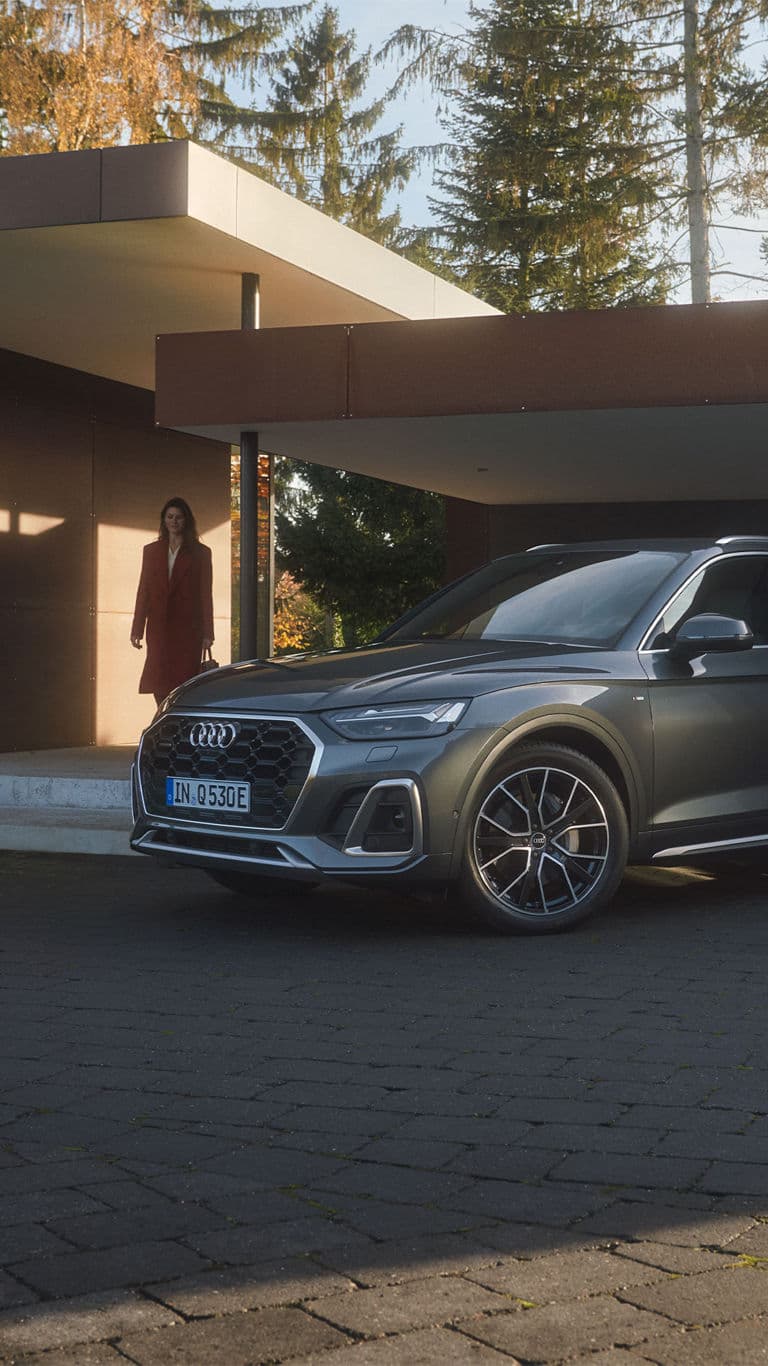 2025 Audi Q5 Plug-in Hybrid — Exterior Design, Charging Port & Battery Specs 7