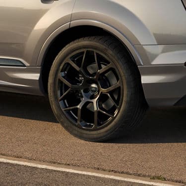 2025 Audi Q7 Plug-in Hybrid — Exterior Design, Charging Port & Battery Specs 3