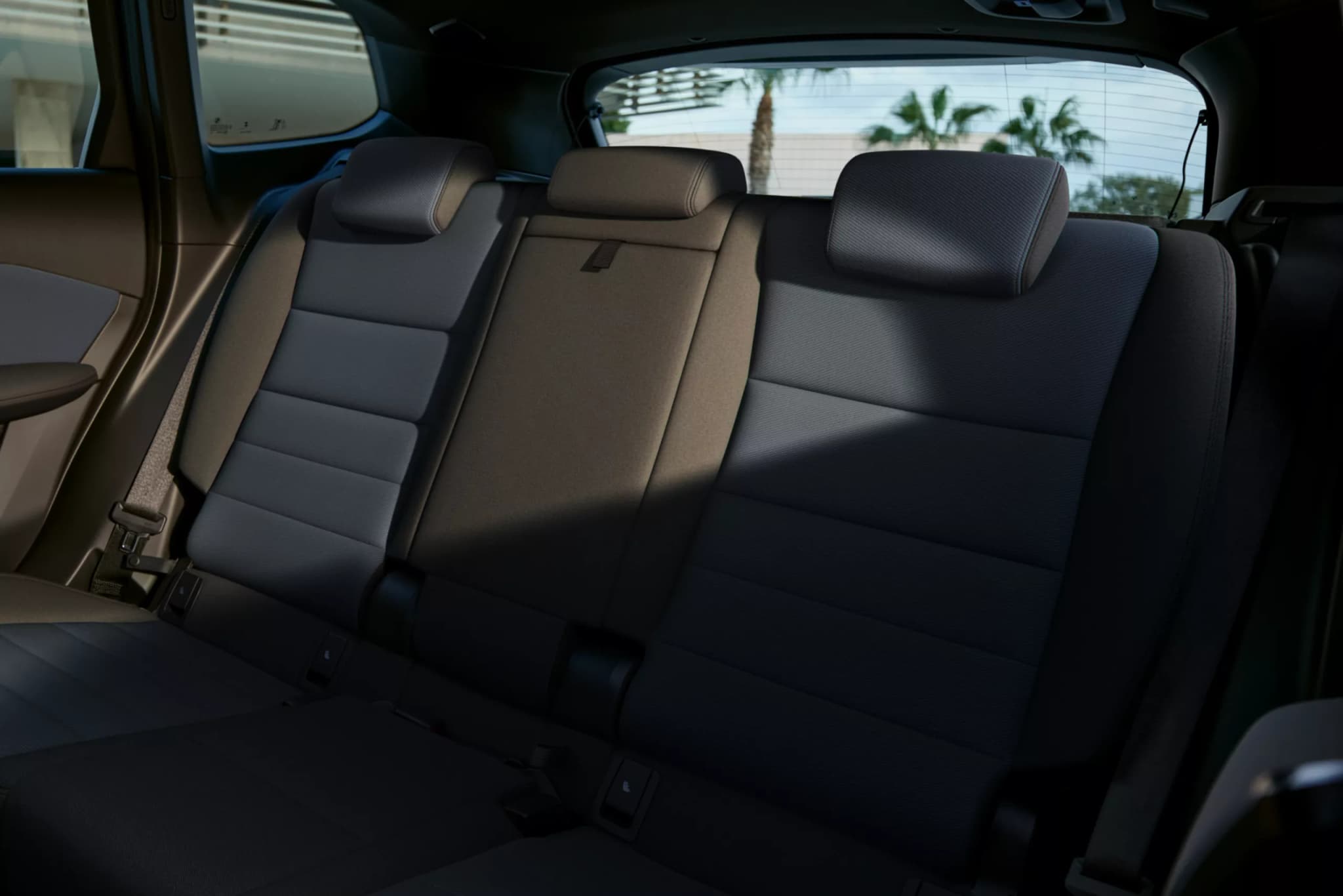 2024 BMW X1 25e Plug-in Hybrid — Exterior Design, Charging Port & Battery Specs 5