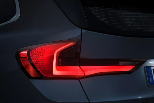 2024 BMW X1 25e Plug-in Hybrid — Exterior Design, Charging Port & Battery Specs 16