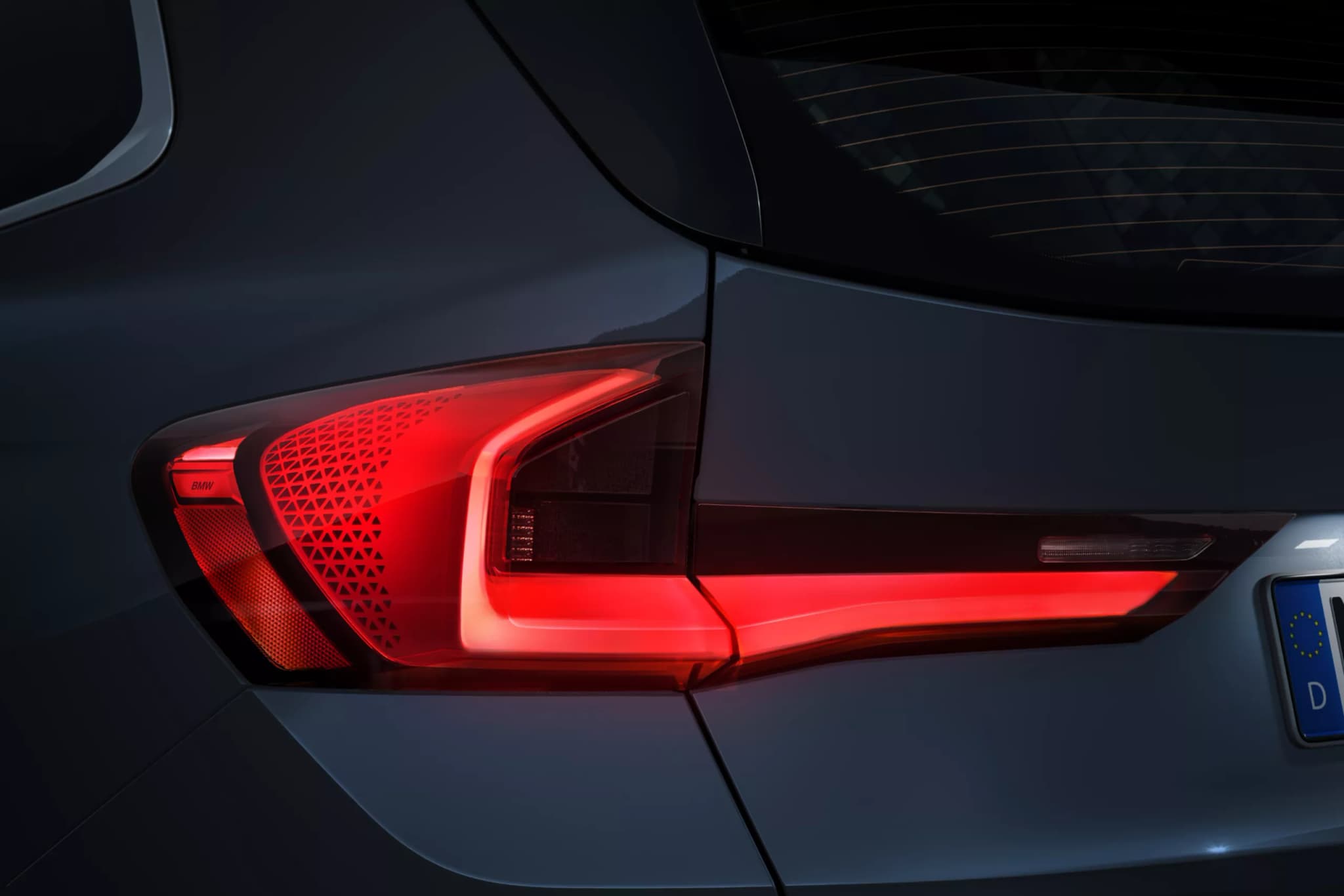 2024 BMW X1 25e Plug-in Hybrid — Exterior Design, Charging Port & Battery Specs 20