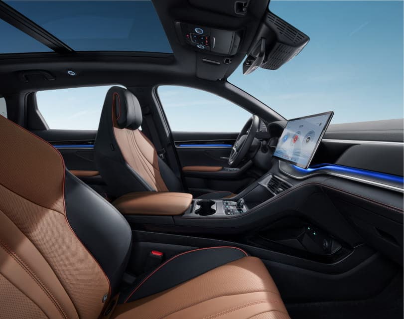 2023 BYD Seal U DM-i Plug-in Hybrid — Exterior Design, Charging Port & Battery Specs 5