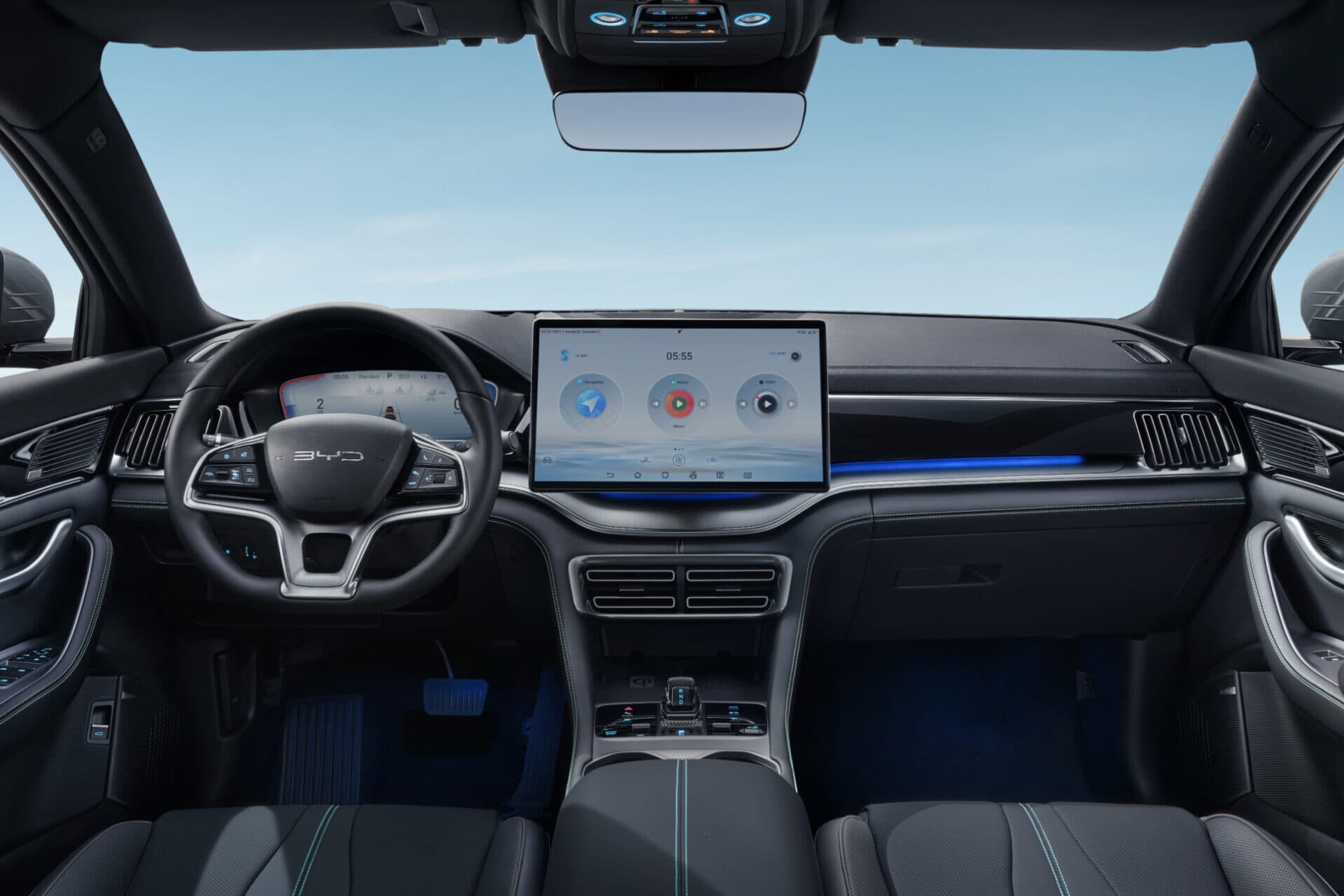 2023 BYD Seal U DM-i Plug-in Hybrid — Exterior Design, Charging Port & Battery Specs 10