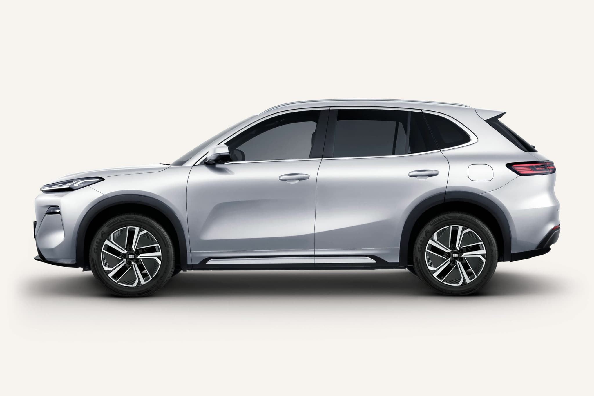 2026 Geely Starray EM-i Plug-in Hybrid — Exterior Design, Charging Port & Battery Specs 3