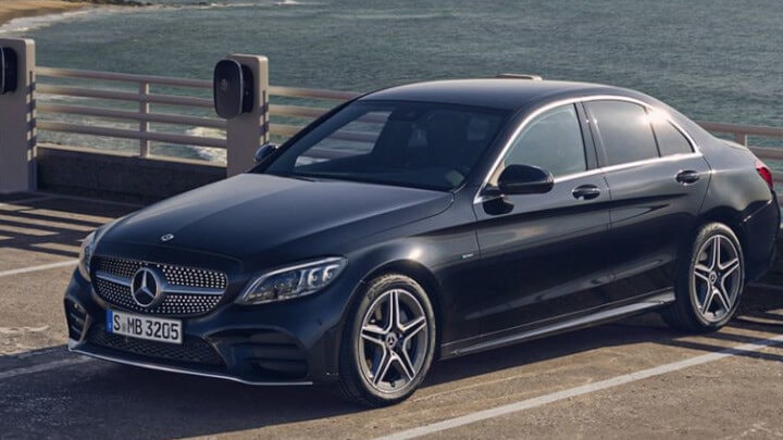 2025 Mercedes-Benz C-Class Plug-in Hybrid — Exterior Design, Charging Port & Battery Specs