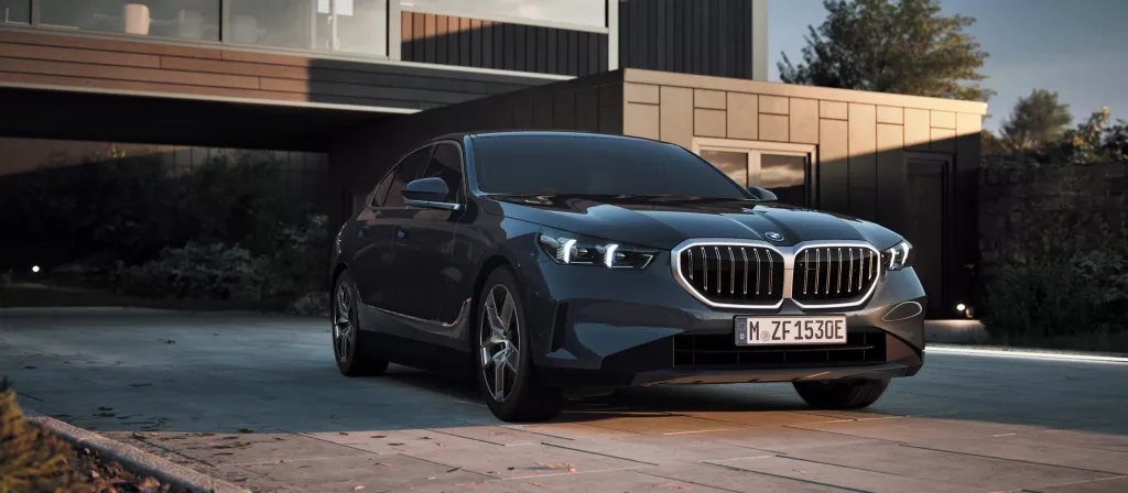 2024 BMW 5 Series Touring Plug-in Hybrid — Exterior Design, Charging Port & Battery Specs