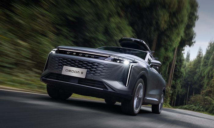 2025 Omoda 9 Super Hybrid Plug-in Hybrid — Exterior Design, Charging Port & Battery Specs