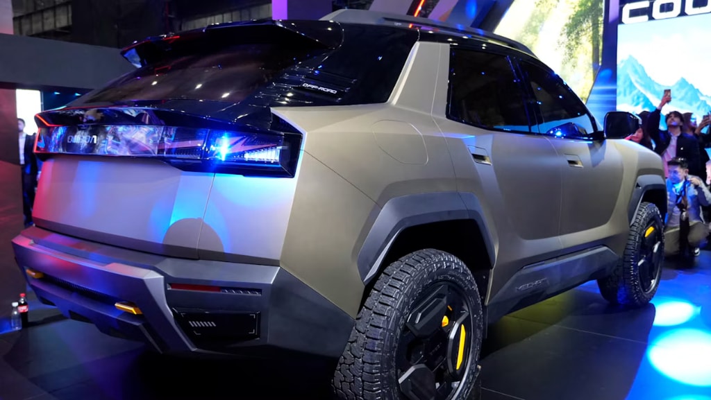 New Omoda X Rear Styling and Lightning LED Lightbar